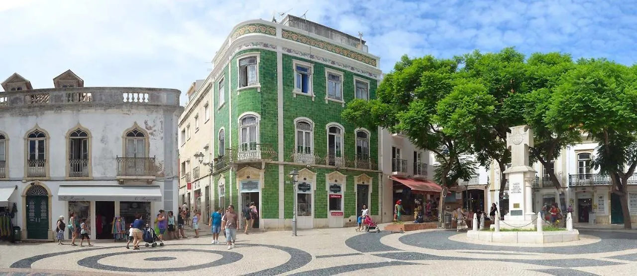 A68 - Palmeiras Paz Apartment Lagos