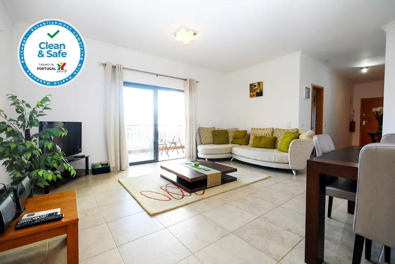 A68 - Palmeiras Paz Apartment Lagos
