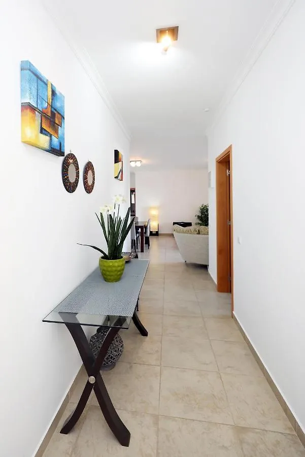 A68 - Palmeiras Paz Apartment Lagos